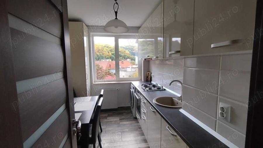 Proprietar, inchiriez apartament in Centrul Civic, 2 camere, decomandat. - 9