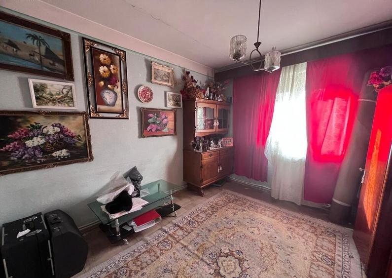 Apartament 3 camere,zona Liceul-Auto - 1