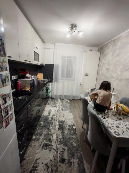 Vând apartament cu 2 camere zona nord  - 2