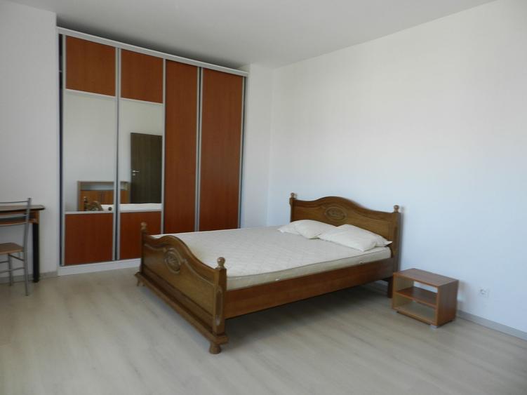 Închiriere 2 camere decomandat | 54 mp + balcon | Parcare subterană - 2