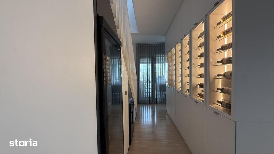 Apartament cu 4 camere în Central
