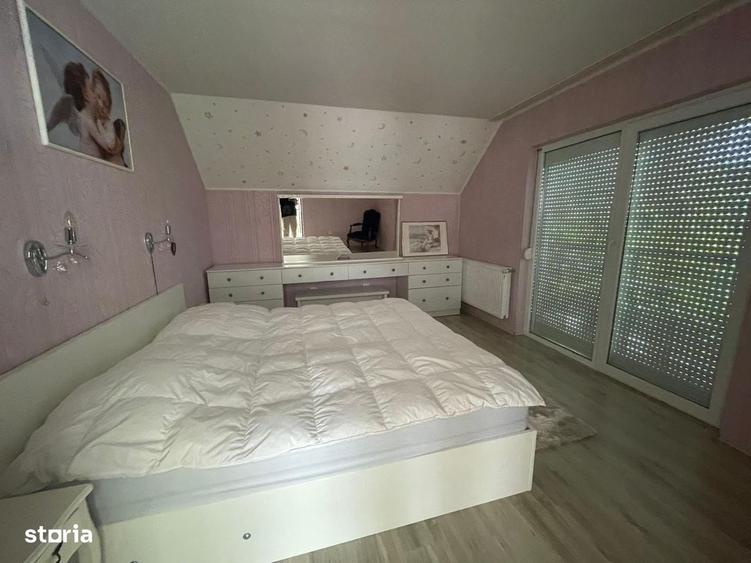 Casă cu 4 camere cu Teren 453 Mp în Câmpului
