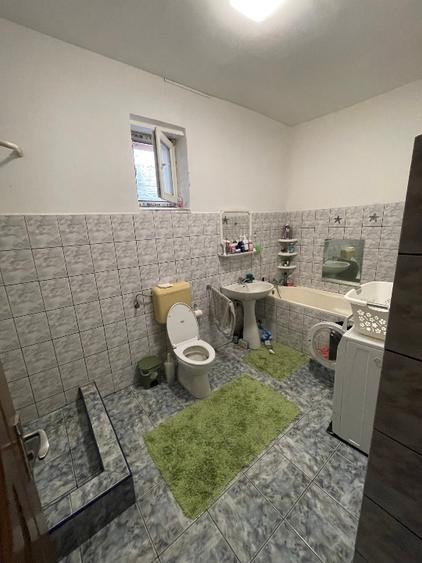 Casă individuală cu 4 camere cu Teren 1798 Mp în Iecea Mare