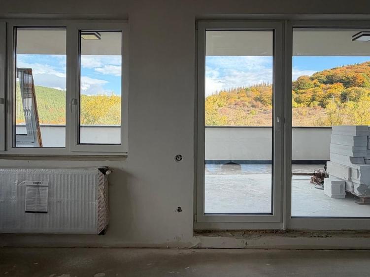 Apartament cu 3 camere semidecomandat în Mănăștur