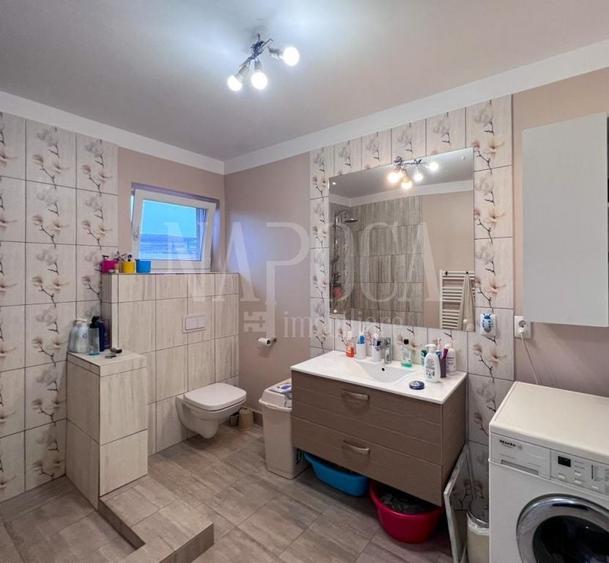Casă individuală cu 5 camere cu Canalizare în Iris