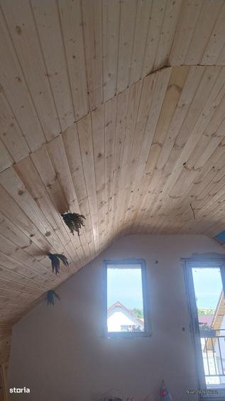Casă cu 4 camere în Lumina