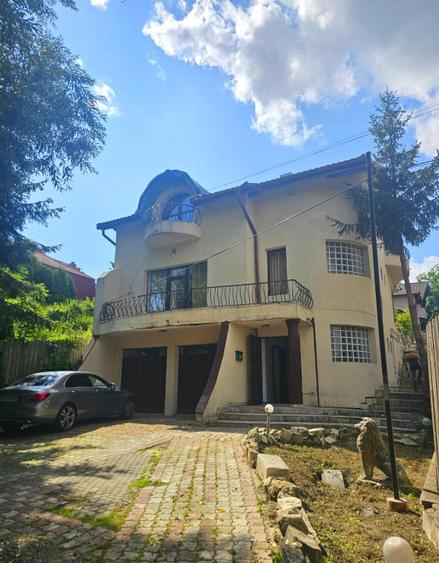 Zona Sigma - casa cu 6 parcari si gradina - 2