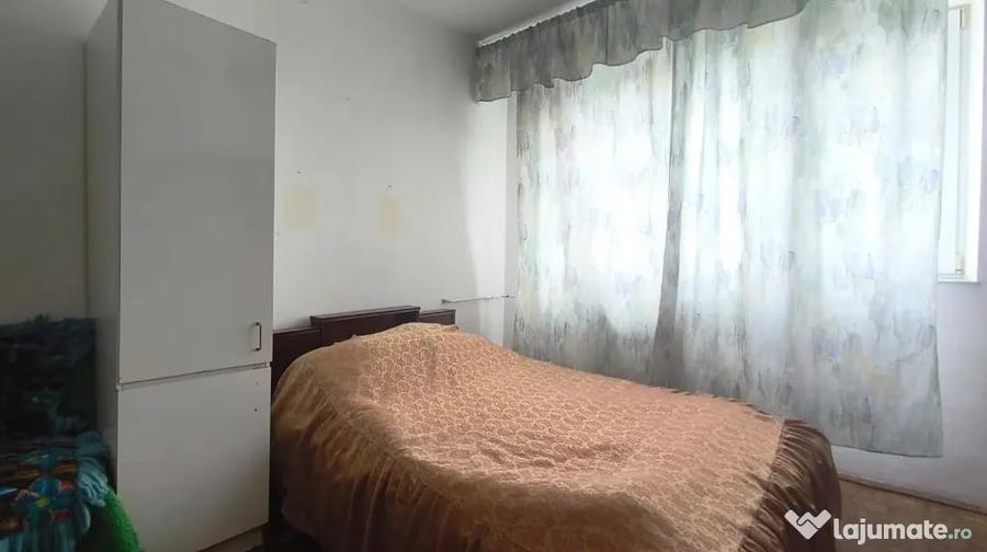 Apartament cu 2 camere decomandat în Zamfirescu