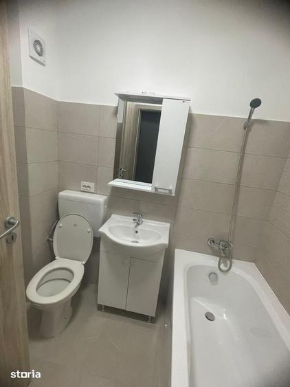 Apartament cu 2 camere în Apărătorii Patriei