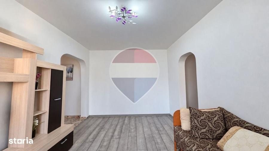 Apartament cu 2 camere semidecomandat în Coman