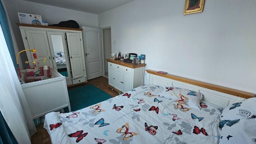 Apartament cu 4 camere nedecomandat în Central