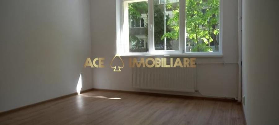 Apartament cu 2 camere decomandat în Apărătorii Patriei