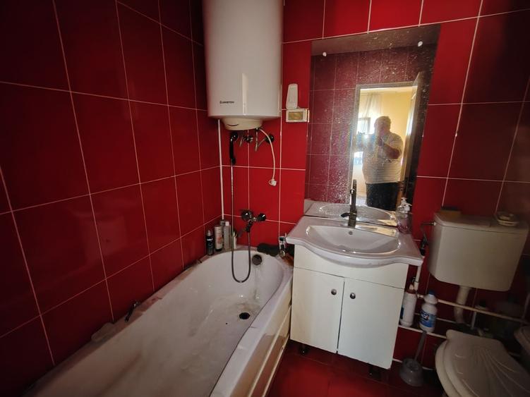 Garsonieră decomandată în Central