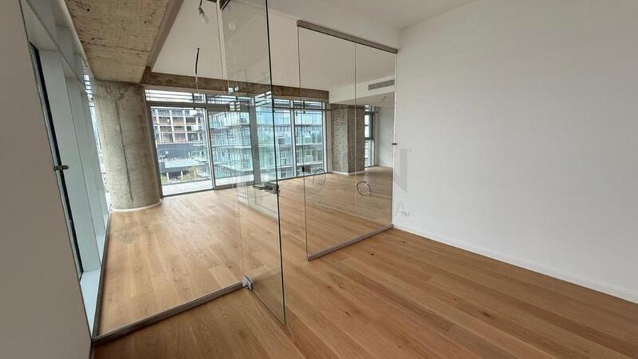 Apartament cu 4 camere decomandat în Floreasca