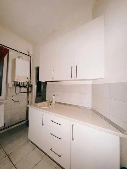 Apartament cu 2 camere decomandat, mobilat în Romană