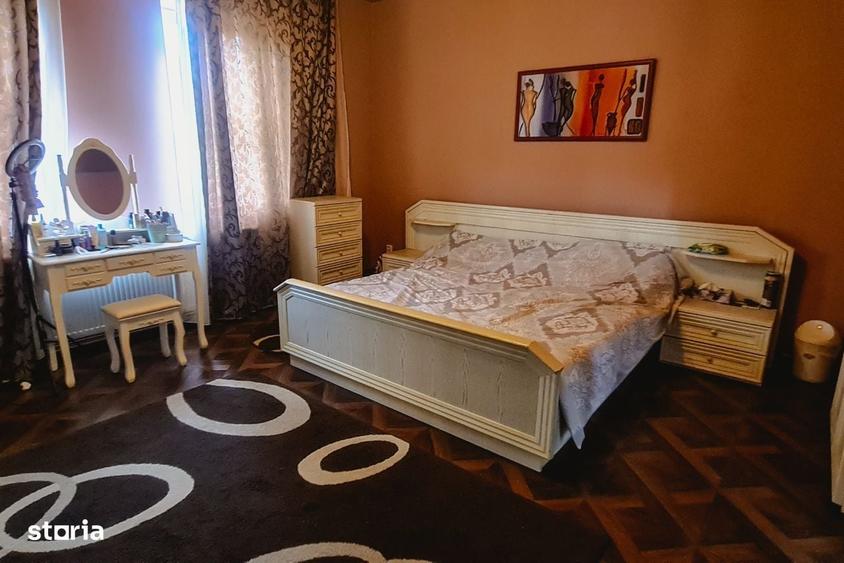 Casă cu 4 camere cu Teren 3596 Mp în Pișchia