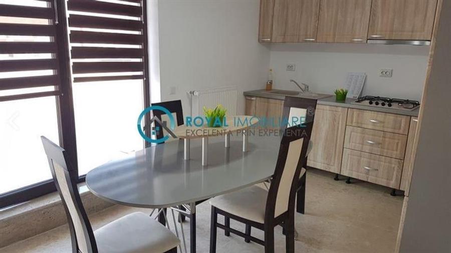 Apartament cu 3 camere decomandat, mobilat în 9 Mai