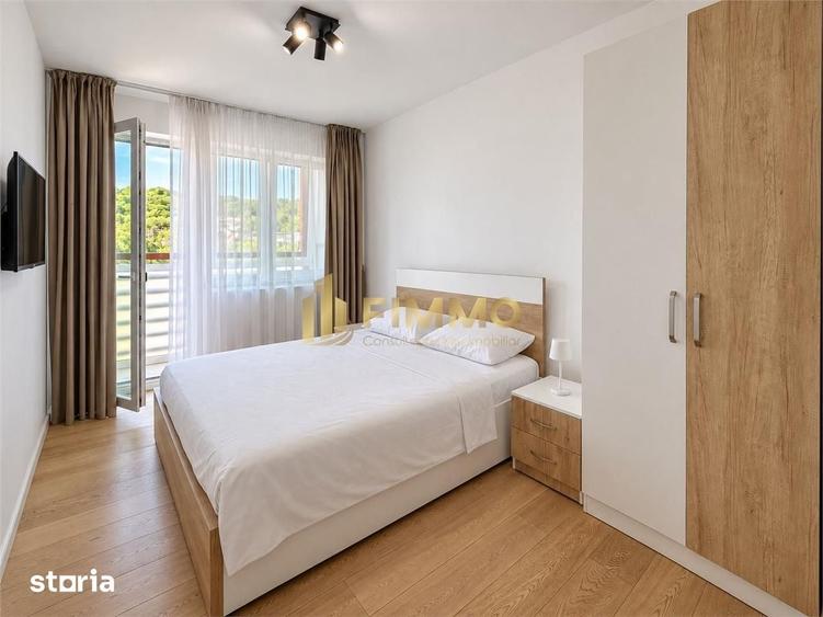 Apartament cu 3 camere semidecomandat în Central