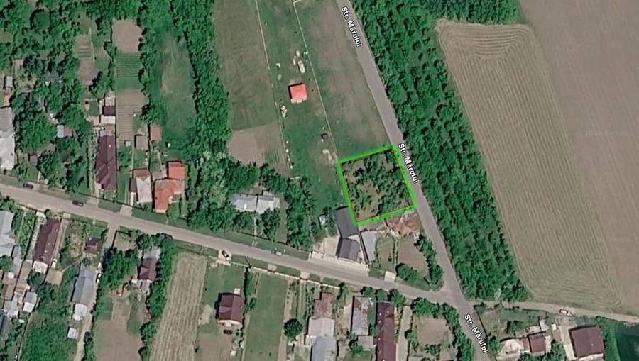 Teren de 560 mp, în Tăriceni