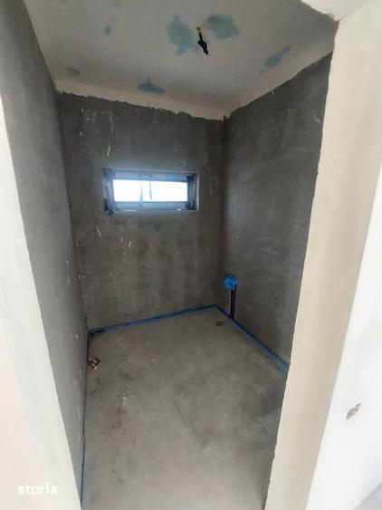 Casă cu 5 camere cu Teren 465 Mp în Cumpăna