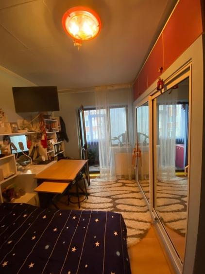 Apartament cu 3 camere decomandat, mobilat în 1 Mai