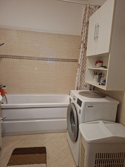 Apartament cu 2 camere semidecomandat în Florești