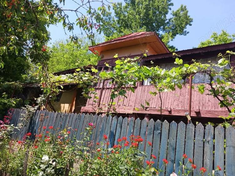 Casă cu Teren 3200 Mp în Grecești