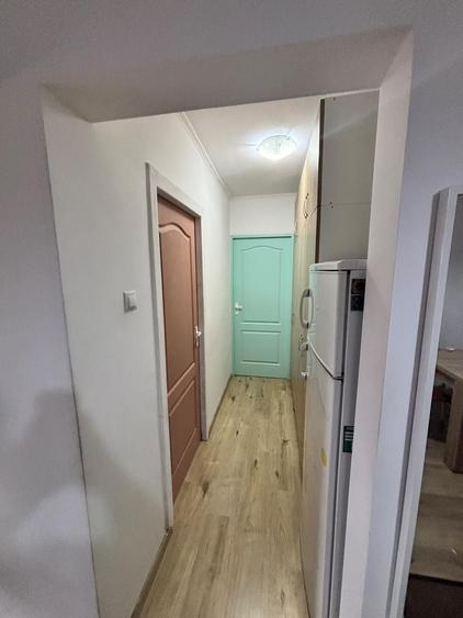 Apartament cu 3 camere decomandat în Dâmbu Pietros