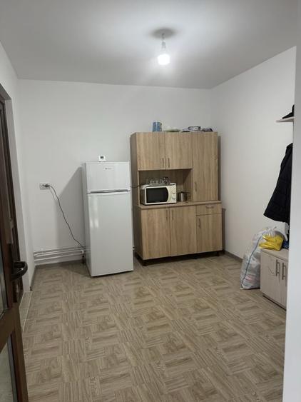 Casă cu 3 camere în Podenii Noi
