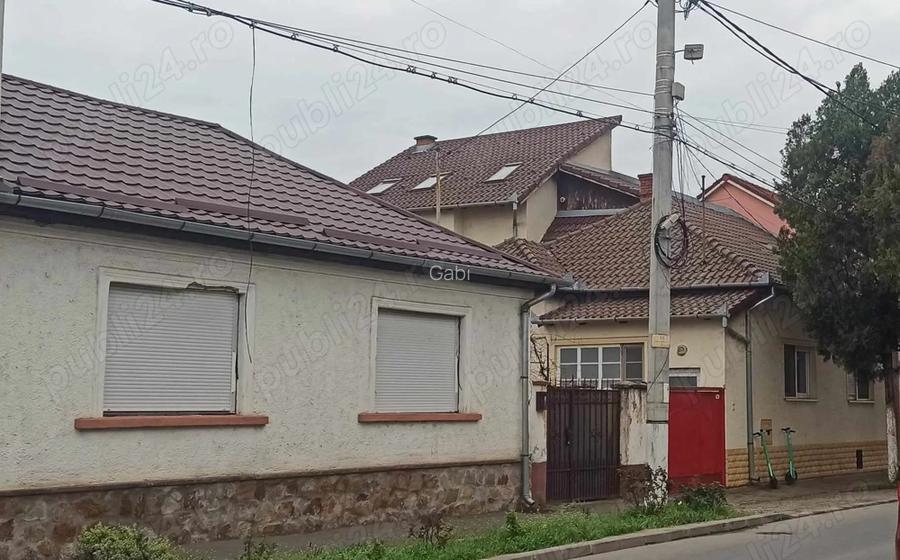 De vanzare 2 case vecine, in cartierul Functionarilor, Arad