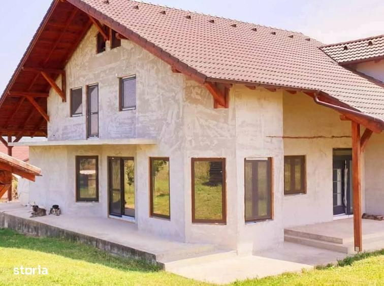 DE VANZARE CASA FAMILIALA DP + P + M + GARAJ - 4