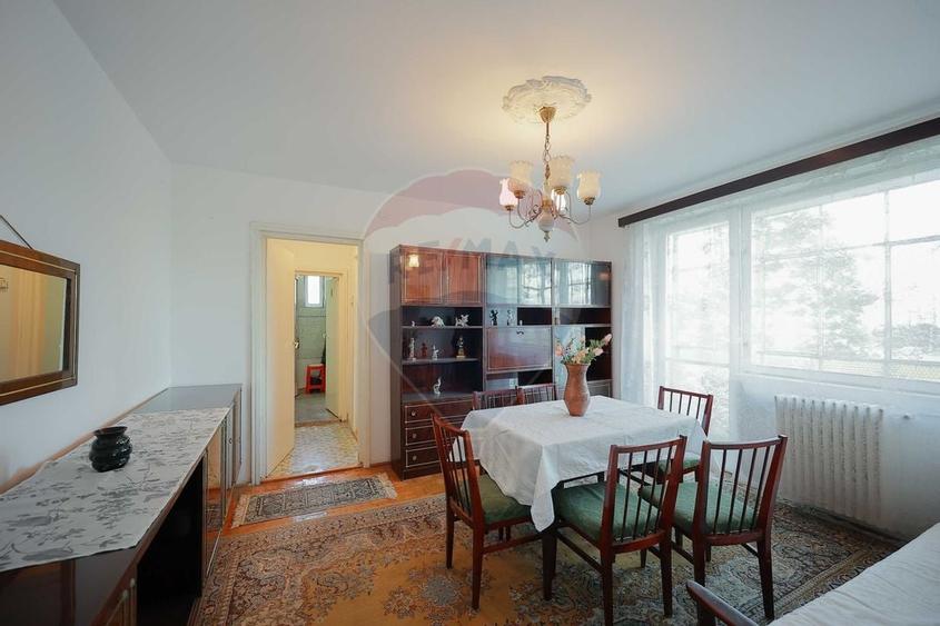 Apartament 3 camere, ultracentral, pod Decebal, et. 3, de vânzare - 2