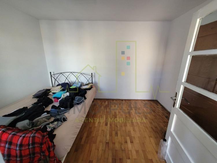 Zona Dambovita. 2 Case. Teren 933 mp. - 20