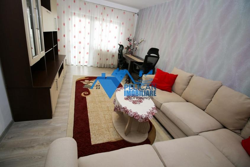 E3, decomandat, 3 camere, renovat complet - 1