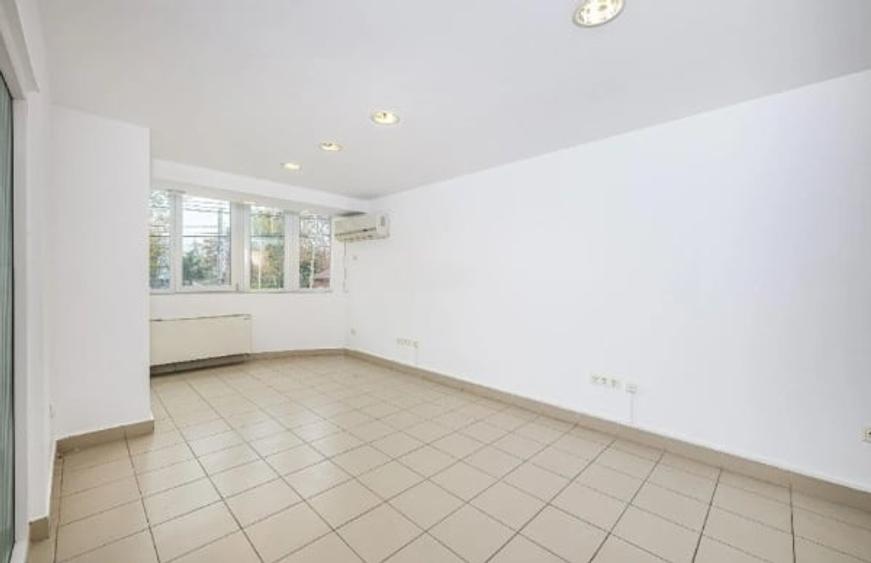 Delfinariu, cladire P+1 , spatiu depozitare 126 mp., curte 463 mp. - 5