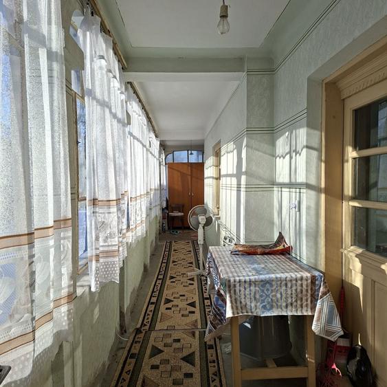 Casa batrineasca de vinzare - 1
