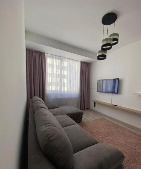 Ofer spre inchiriere garsoniera in cartierul militari residence. - 2