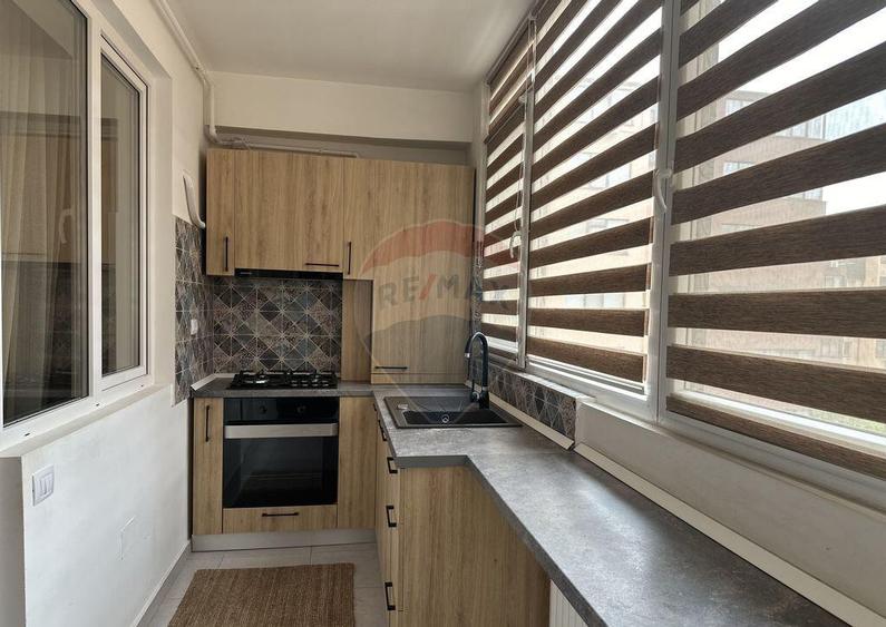 Apartament Spa?ios pretabil AirBnb Vis a Vis de Complex ... - 11