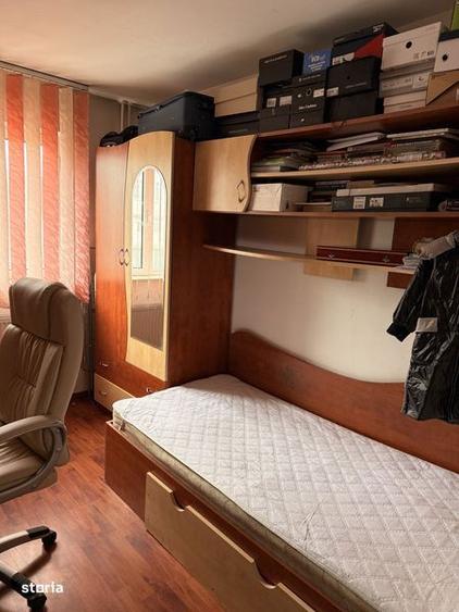 Vand apartament 3 camere semidecomandat in cartier Brazda lui Novac - 1