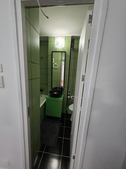 Apartament Baba Novac, stradal, mobilat si utilat complet, renovat, curat, liber - 9