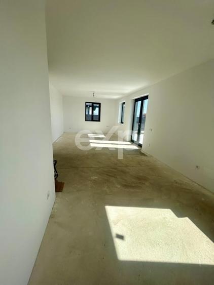 Casă de vânzare în Sânpetru- 107 mp , teren 500 mp - 220.00 euro. - 7