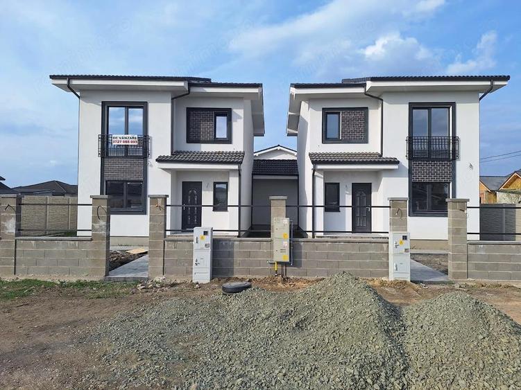 Casa de Vanzare DIRECT DE LA PROPRIETAR, COMISION 0% 1 2 Duplex despartit prin camera tehnica - 5