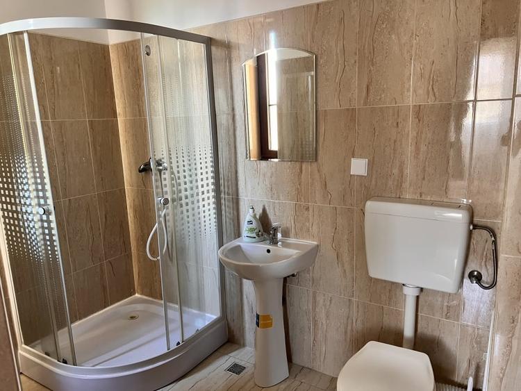 apartament doua dormitoare cu doua baii - 4