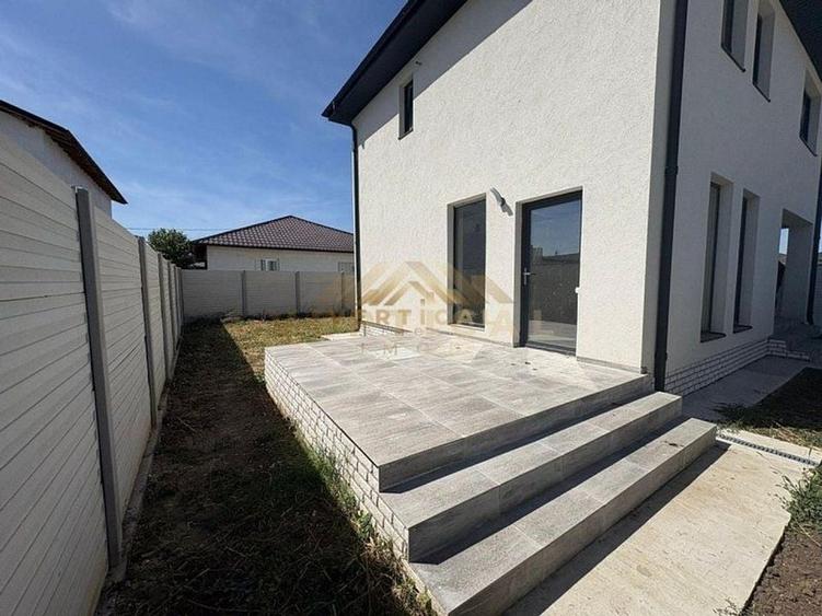 Vila la intrare in comuna Berceni - 2