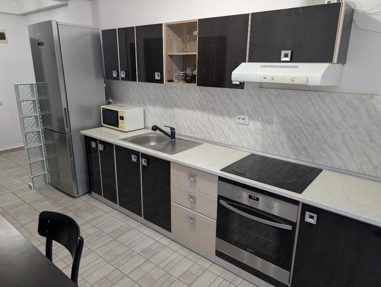 Apartament 2 camere, decomandat, mobilat, cu parcare privata - 10