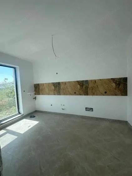 Vanzare Vila Individuala/Cristalului/5 camere id nr 54 - 1