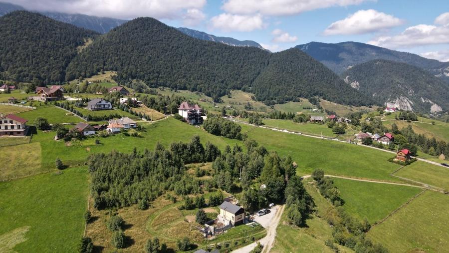 Oportunitate de investitie - pensiune de vanzare Moieciu de Jos - 2