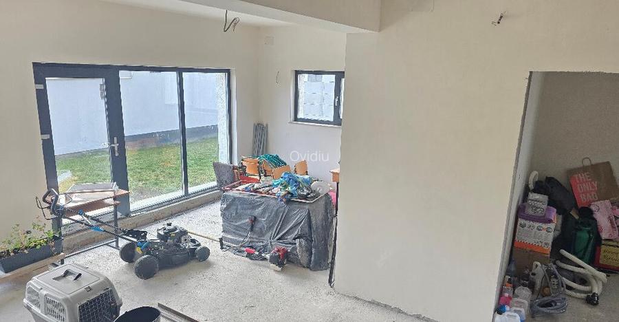 Vand casa in duplex in Deva, semifinisata, zona Garii (peste linie)