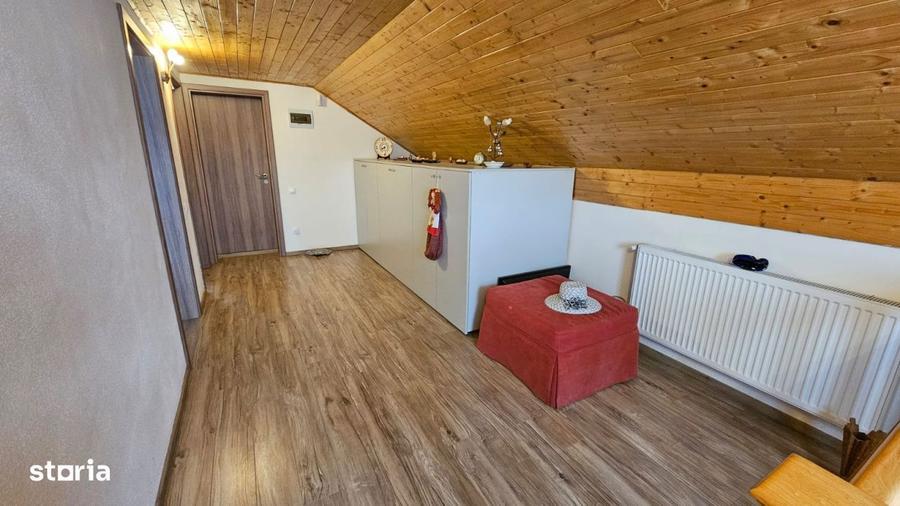 Casa cu Mansarda, Garaj si Curte Amenajata Tautii M - 1