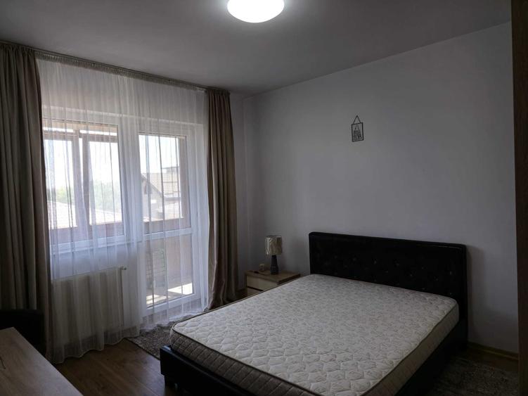 Apartament cu 3 camere decomandat în Fundeni